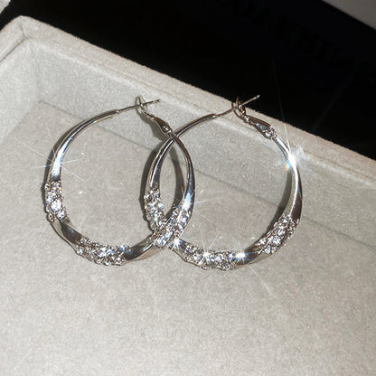 ??Circle Earrings with Zirconia